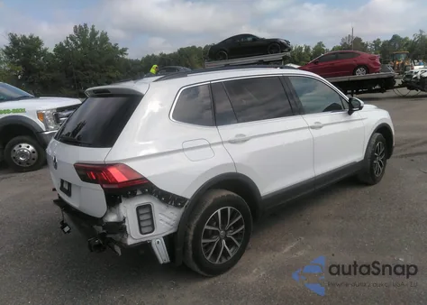 2020 Volkswagen Tiguan 2.0T Se/2.0T Se R-Line Black/2.0T Sel из США, поврежденный, VIN 3VV3B7AX0LM047933